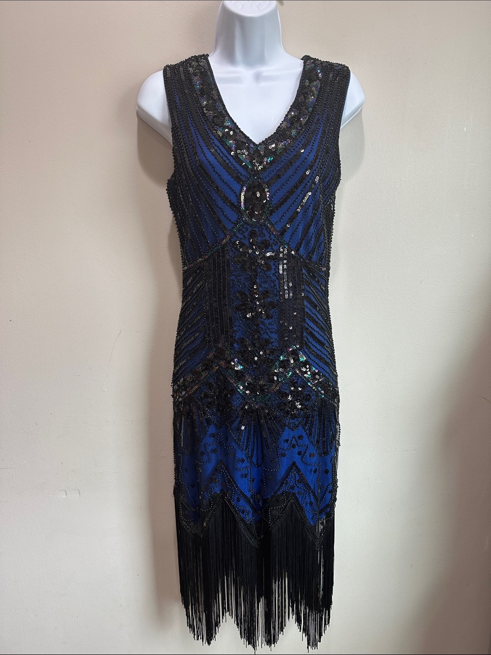 Metme  Blue and Black Fringe V-Neck Midi Dress